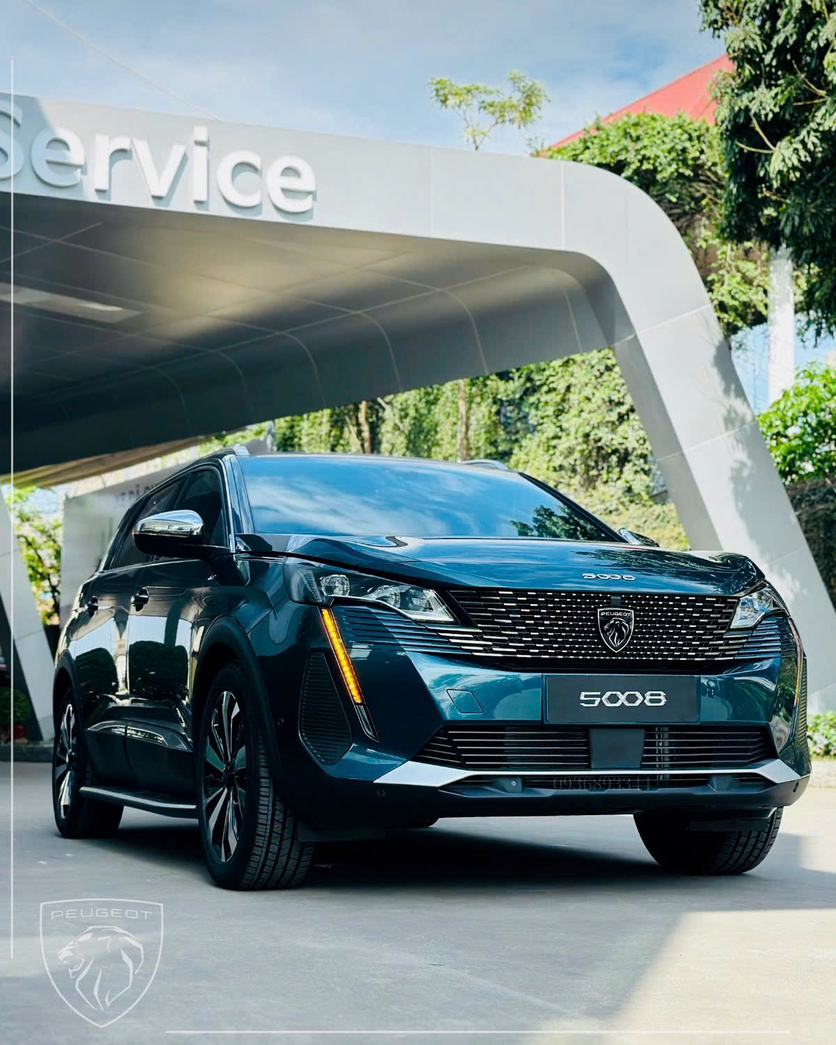 Peugeot-5008-mau-xanh